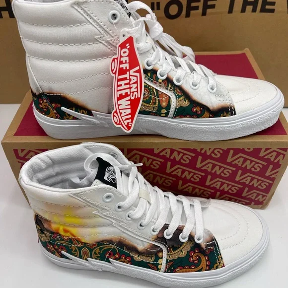 Vans WMNS Sk8-Hi Bolt (Big Reveal) True White/P Sneakers
VN0A5JIVAZQ - Picture 3 of 16